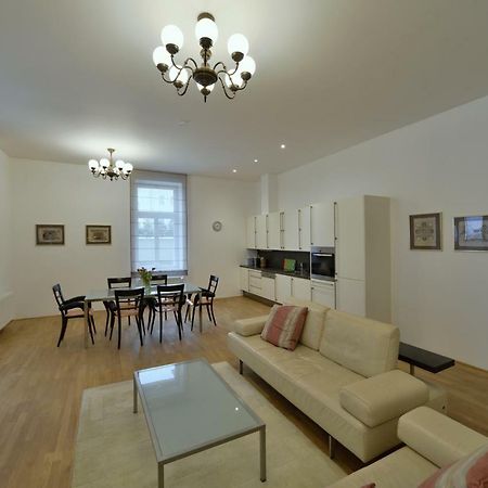 Kolonada Luxury 2 Bedroom Apartment Snezka Mariánské Lázně Kültér fotó